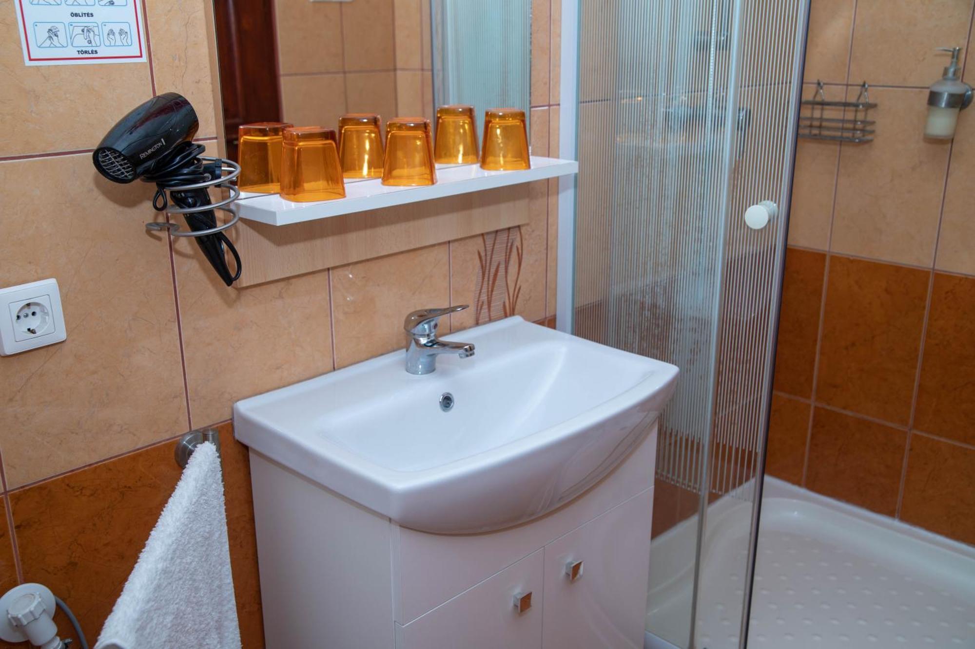 Boroka Vendeghaz Turkeve Hotel Bagian luar foto